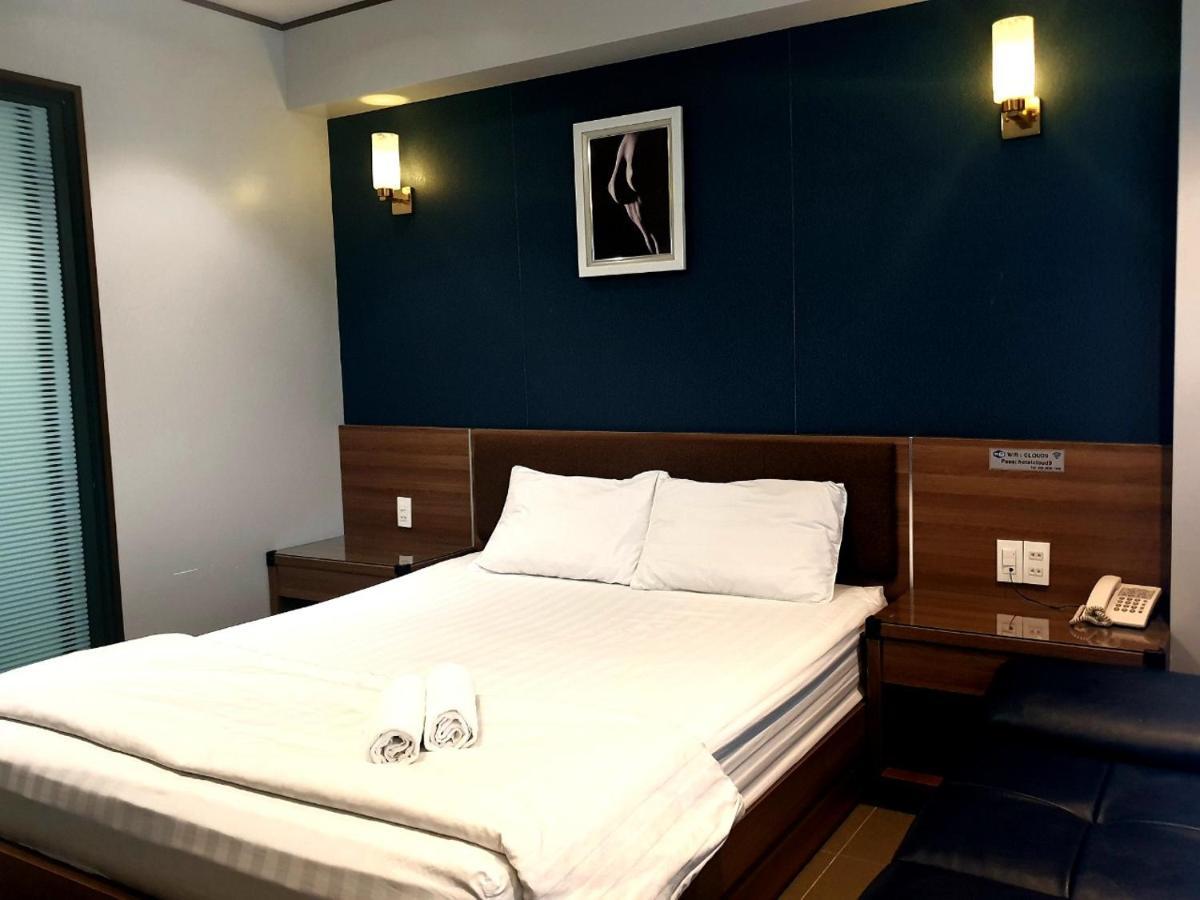 Reddoorz Premium Cloud 9 An Nhon 3* Ho Chi Minh City